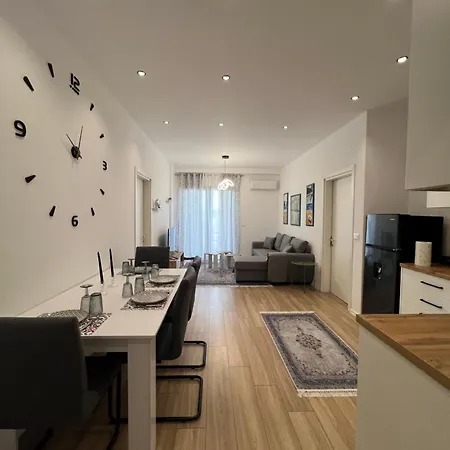Lory Boutique Appartement Tirana Buitenkant foto